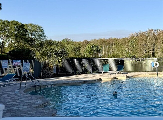 Building Photo - 13839 Fairway Island Dr