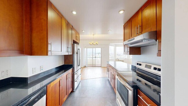 Primary Photo - 2236 Hyde St