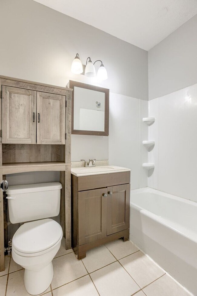 Building Photo - 105 North 52 Street