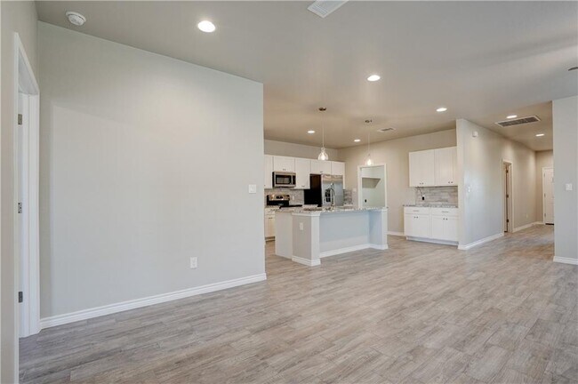 Building Photo - 381 County Rd 306