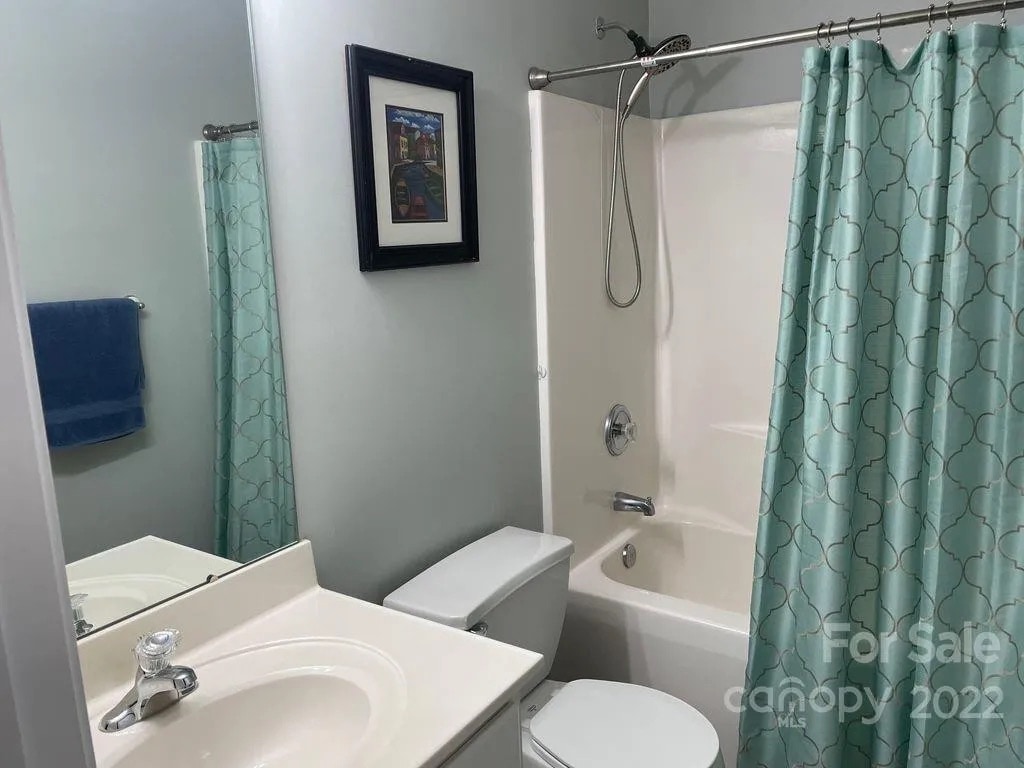 Building Photo - Room in House on Meadowcreek Village Dr