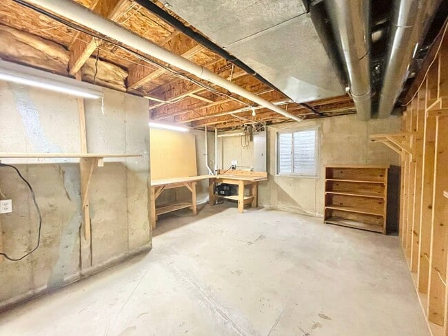 Building Photo - 602 Pearces Ford Rd