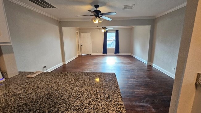 Building Photo - 4405 Alice St