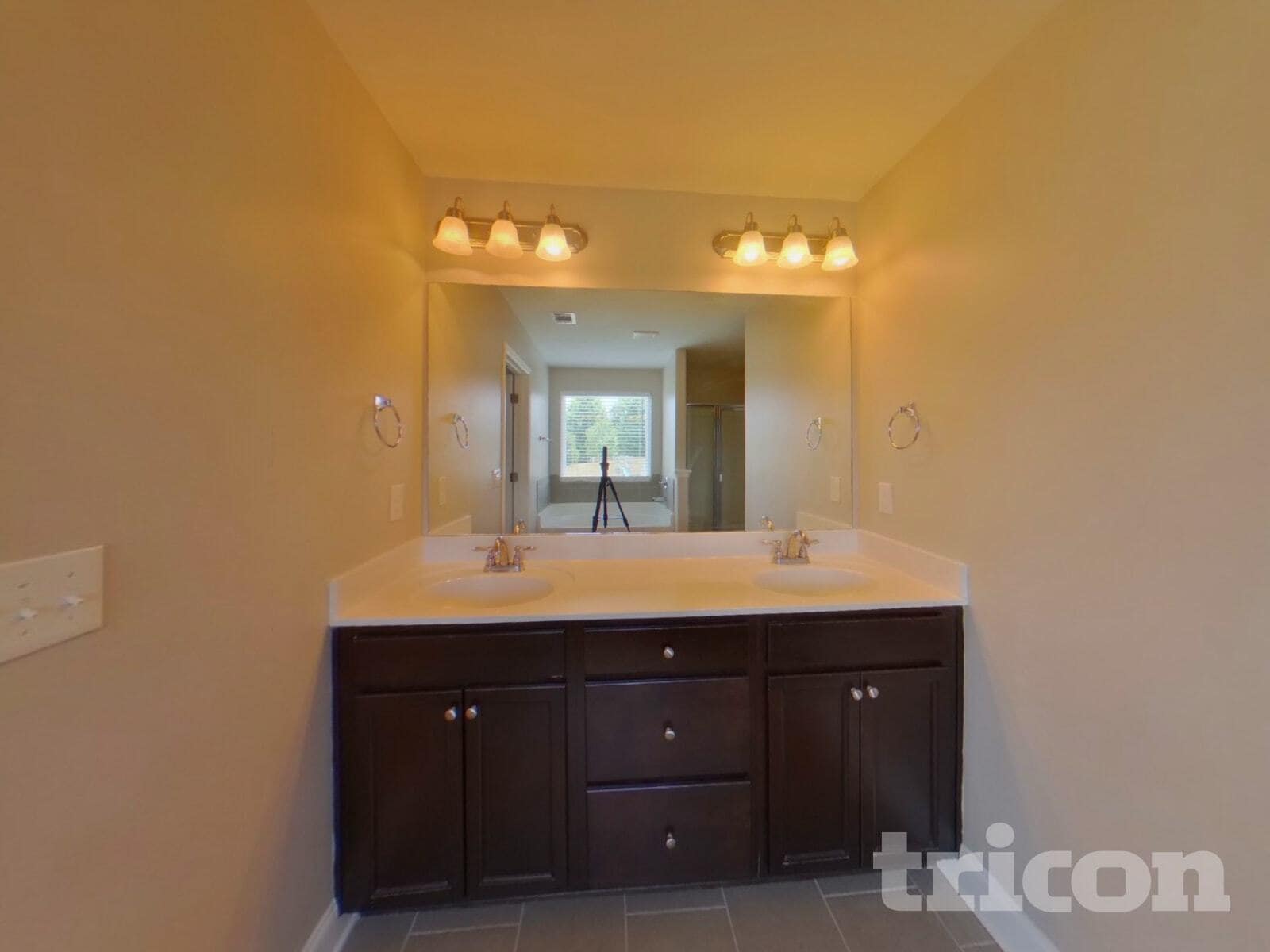 Building Photo - 1023 Solomon Ln