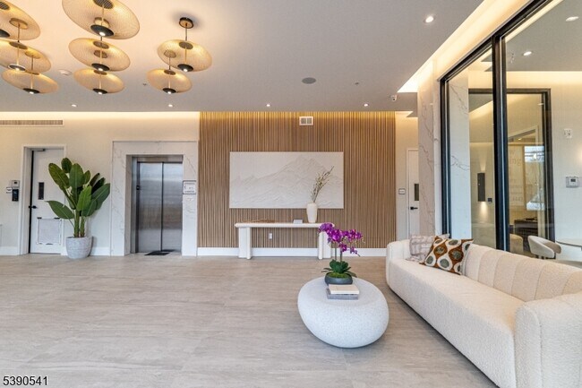 Building Photo - 1722 Springfield Ave