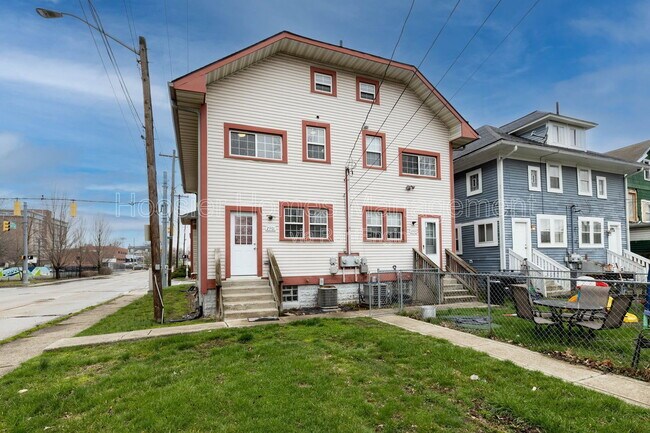 Building Photo - 2901 N Talbott St