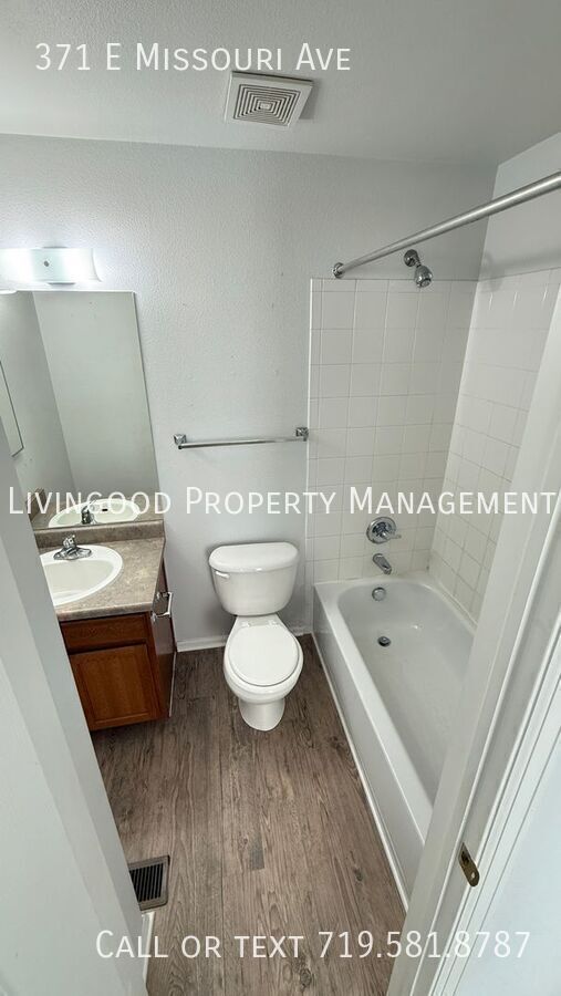 Building Photo - 371 E Missouri Ave