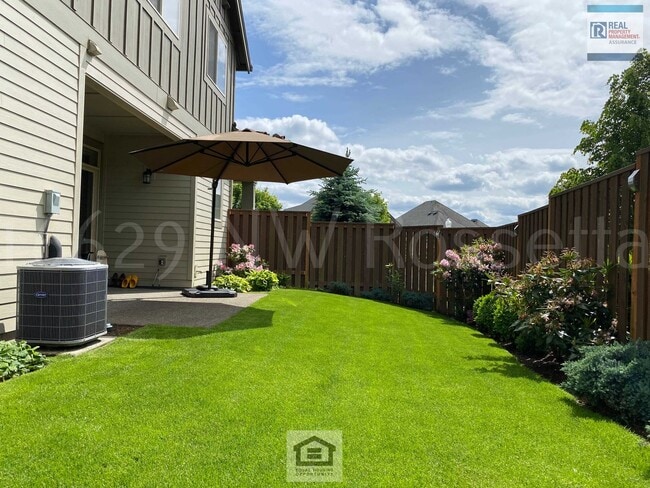 Building Photo - Beautiful 3 BR/2.5 BA Home in Desirable Bethany Neighborhood