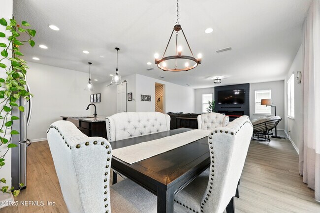 Building Photo - 54 Alderwood Pl