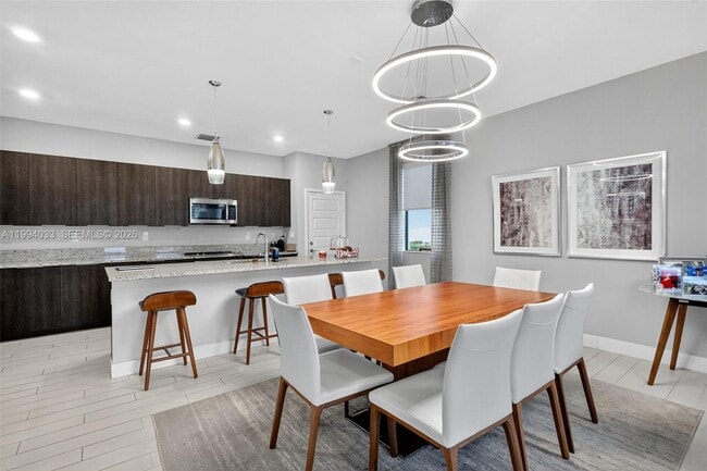 Building Photo - 4740 NW 84th Ave