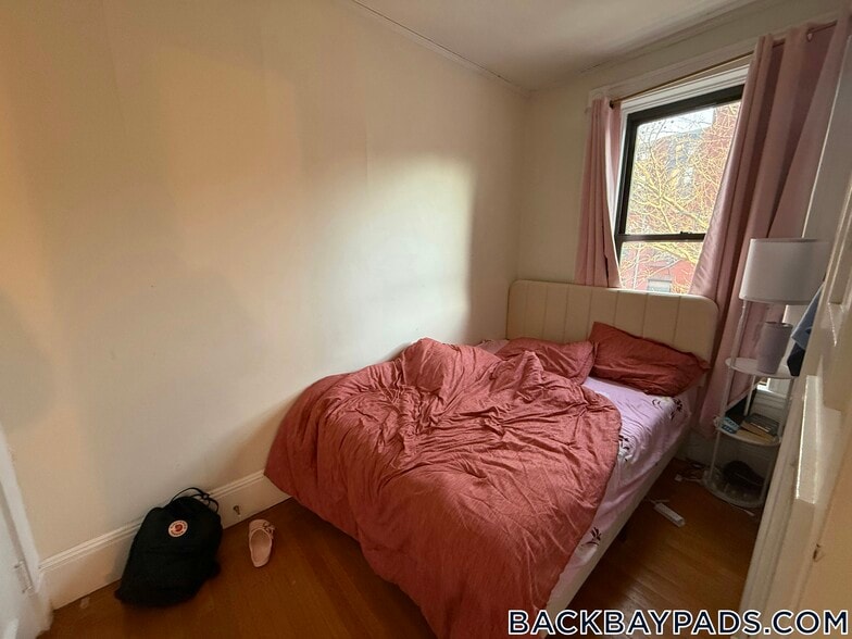 Building Photo - 429 Marlborough St