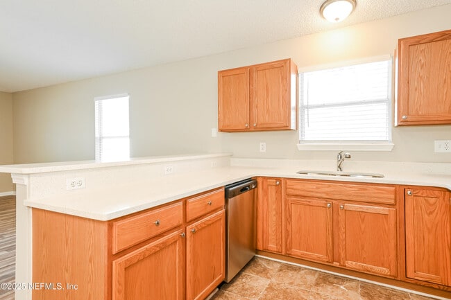 Building Photo - 2975 Brougham