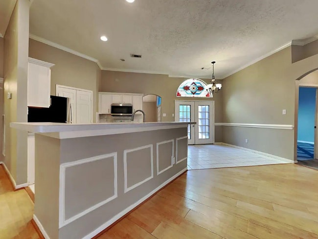 Building Photo - 31307 Baker lane Dr