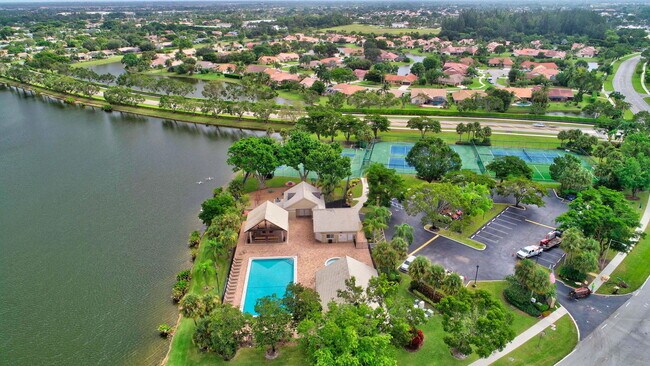 Building Photo - 10332 Islander Dr