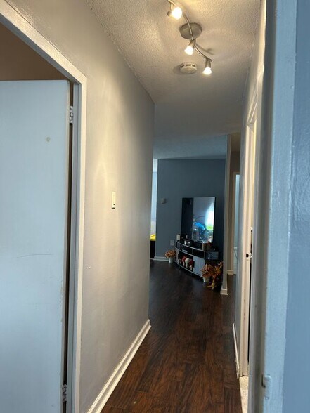 Building Photo - 111 Chestnut St