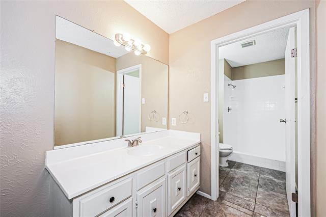 Building Photo - 4616 Rockland Dr