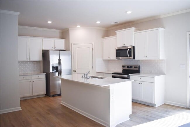 Building Photo - 6686 Corryton St