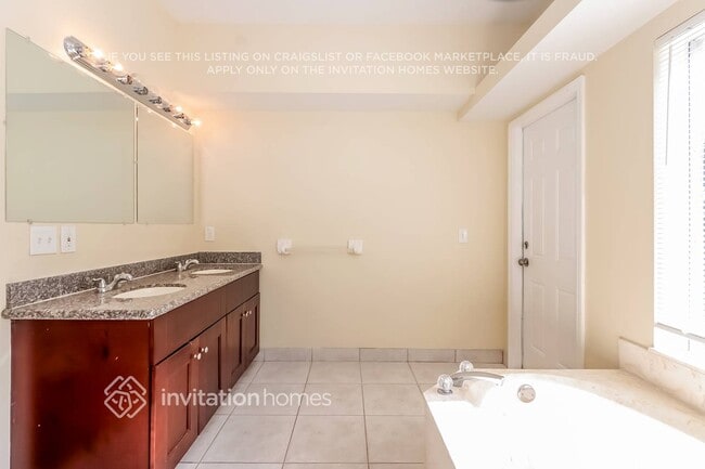 Building Photo - 13634 78th Pl N