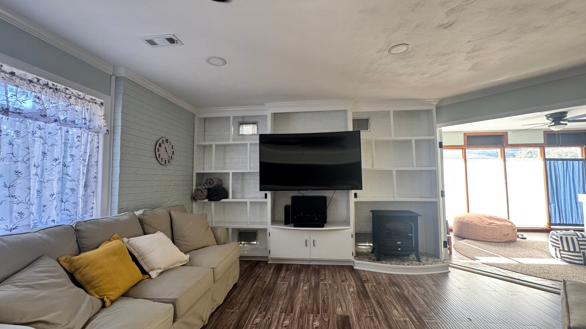 Building Photo - 2810 Wiigwaas Ln