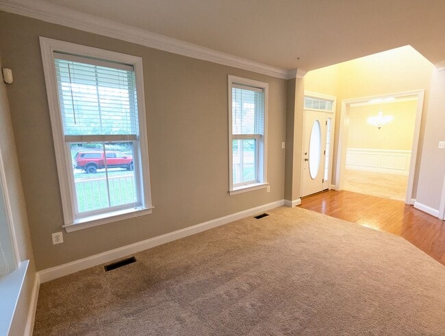 Building Photo - STUNNING Single Family Home in Brunswick C...
