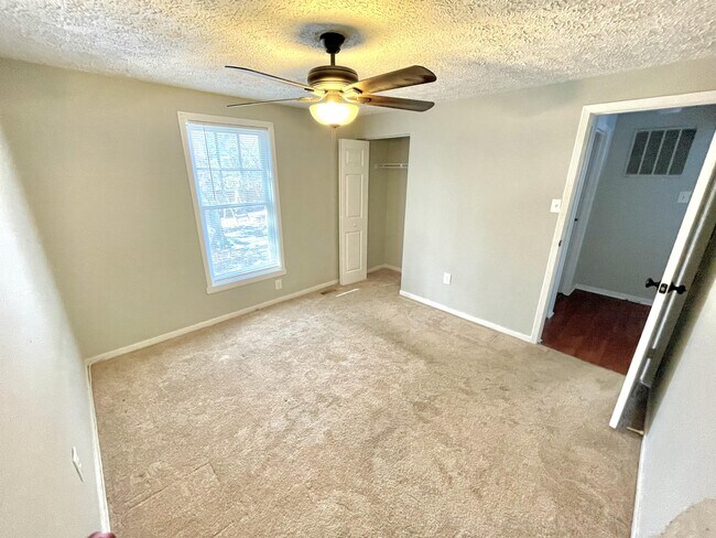 Building Photo - 10936 Huntington Woods Cir