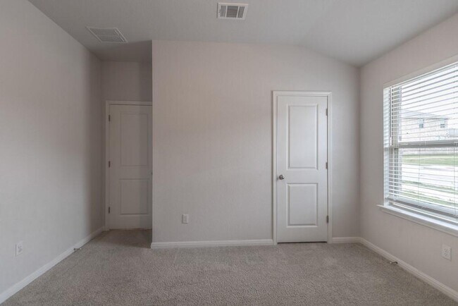 Building Photo - 1605 Gerald Ln