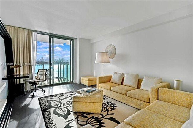 Building Photo - 1100 West Ave