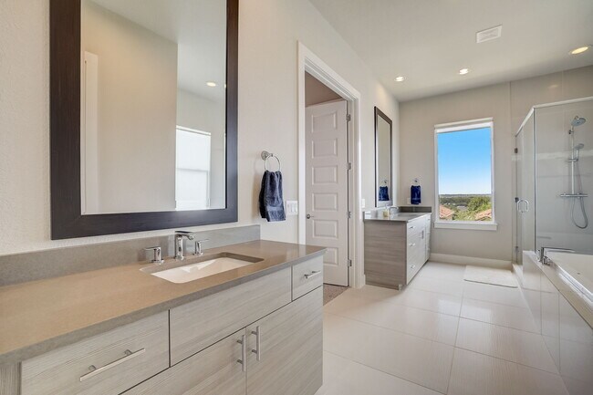 Building Photo - 6205 Seville Dr