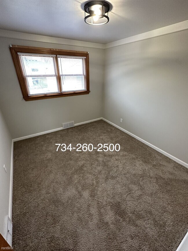 Building Photo - 3 br, 2 bath House - 33532 Kathryn St