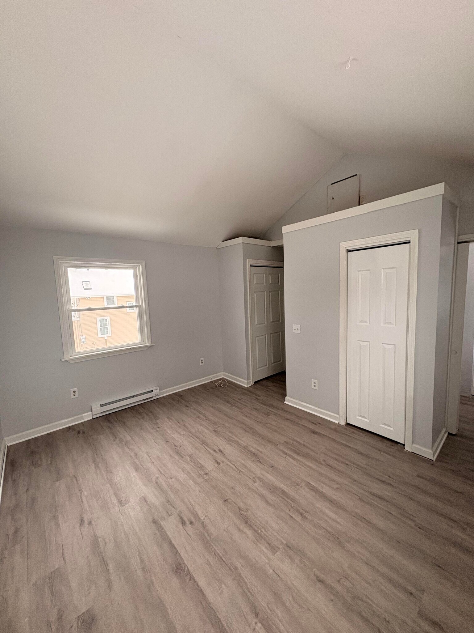 Building Photo - 66 Sea View Ave