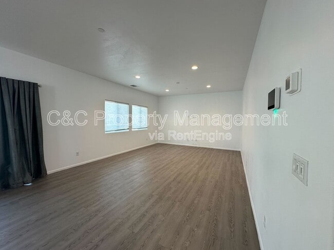 Building Photo - 10608 Appaloosa Ave
