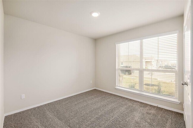 Building Photo - 401 Yemen Rd