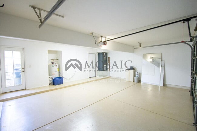 Building Photo - 18225 N 46th St