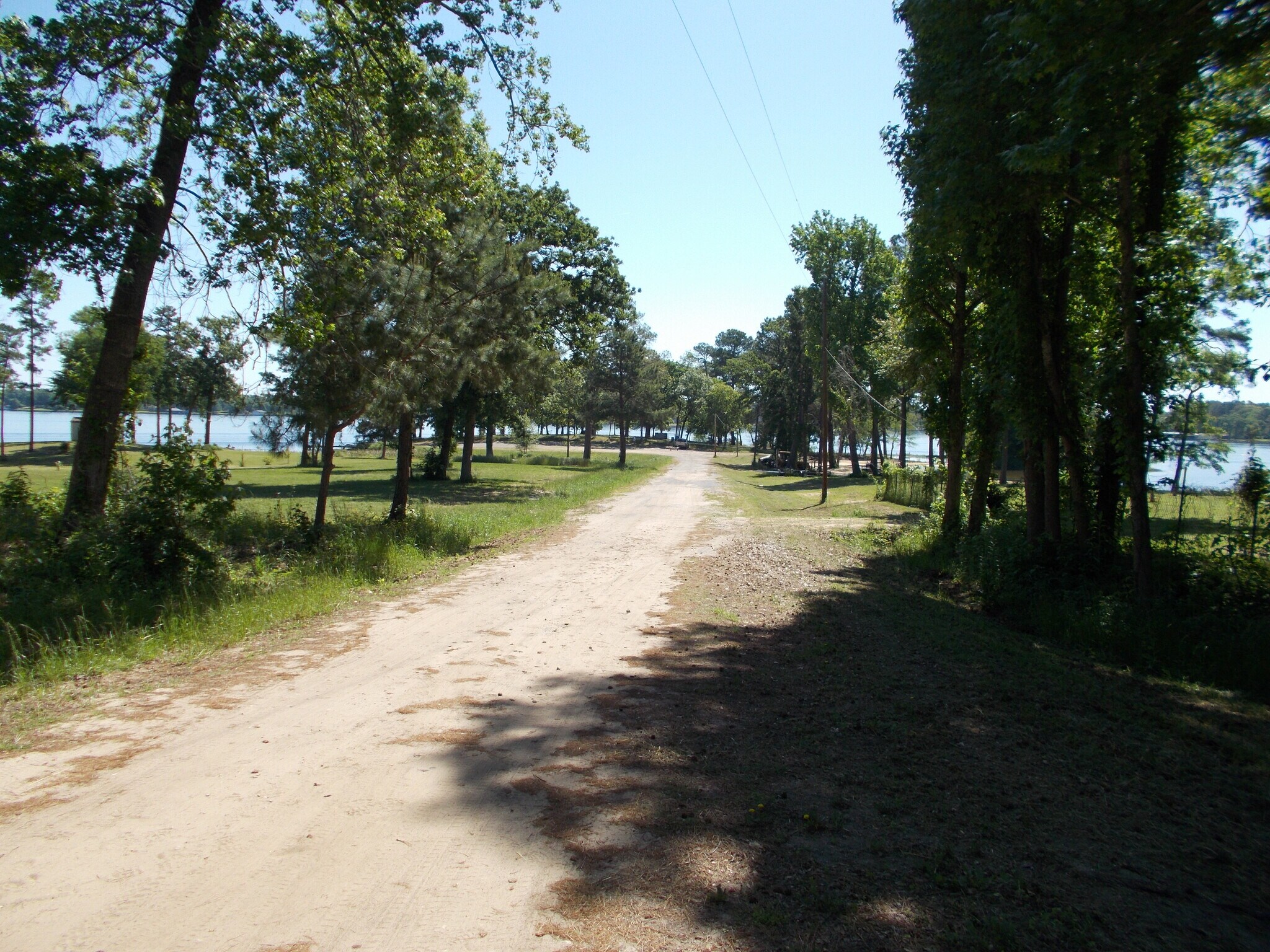 Building Photo - 22696 Lakeway Hbr