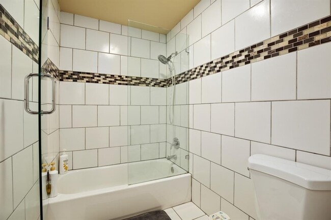 Building Photo - 1101 Shoal Creek Blvd