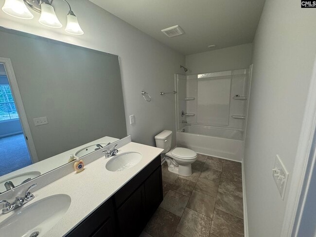 Building Photo - 2040 Armada Rd