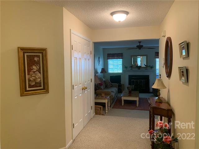 Building Photo - 19909 Henderson Rd