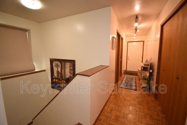 Building Photo - 1632 E 4190 S