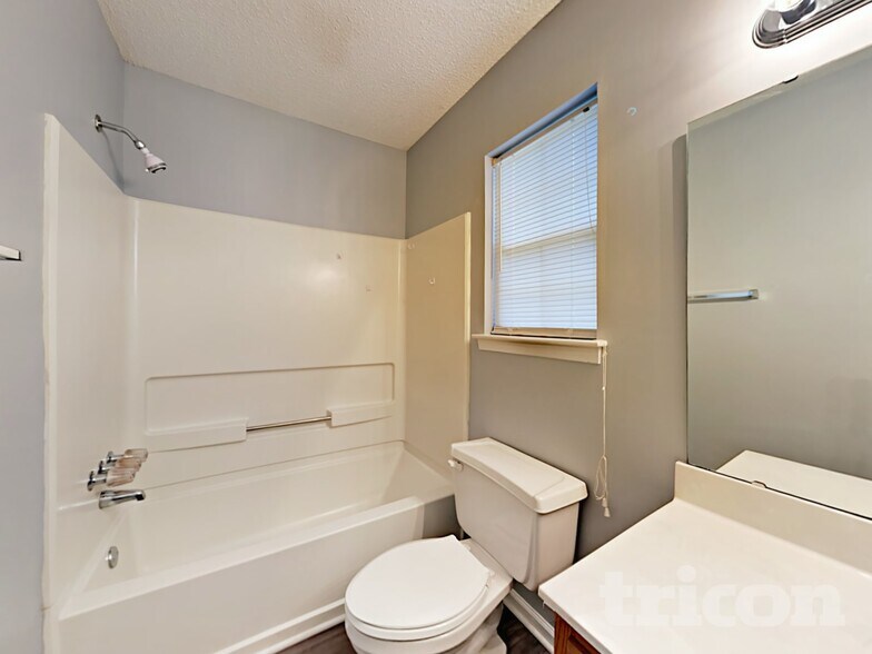 Building Photo - 233 Barger Cir