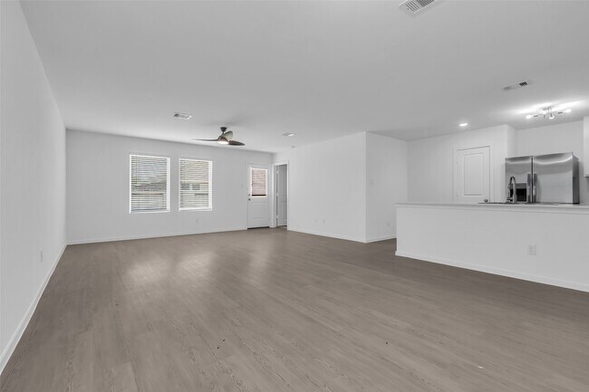 Building Photo - 277 Douglas Hls Dr