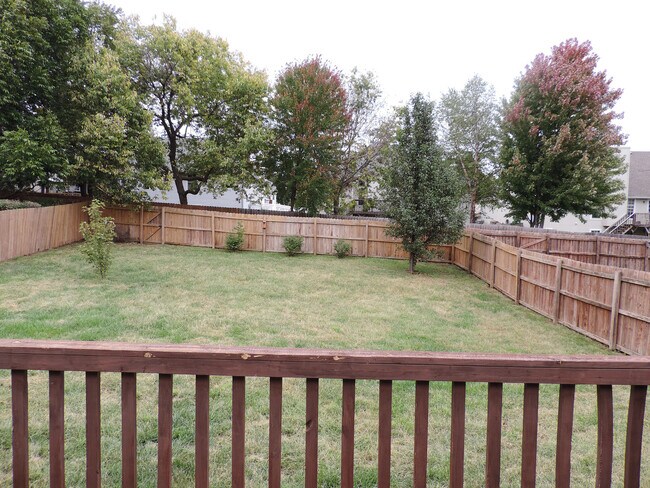 Building Photo - A Spacious 3 Bedroom Home in a Great Locat...