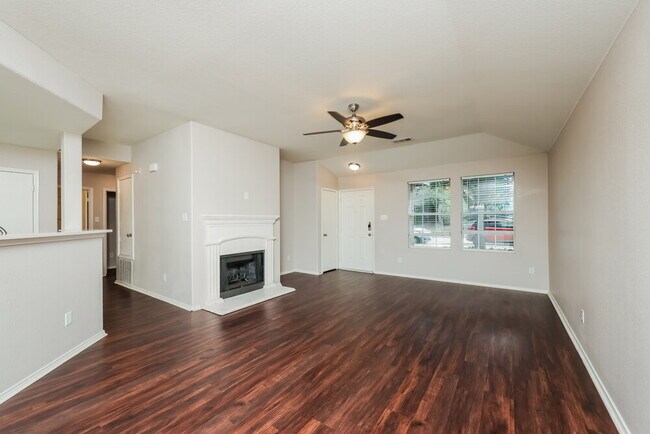 Building Photo - 2021 Bentwood St