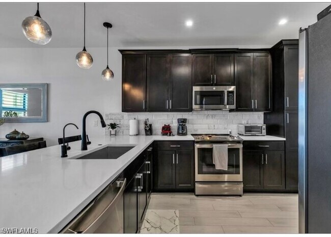 Building Photo - 7580 Carnegie Way