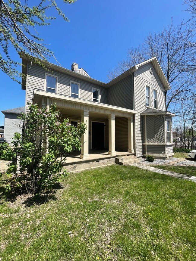 Primary Photo - 226 W. 3rd. St.