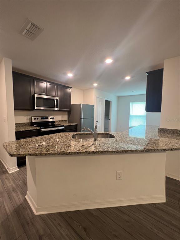 Building Photo - 2033 Amber Sweet Cir