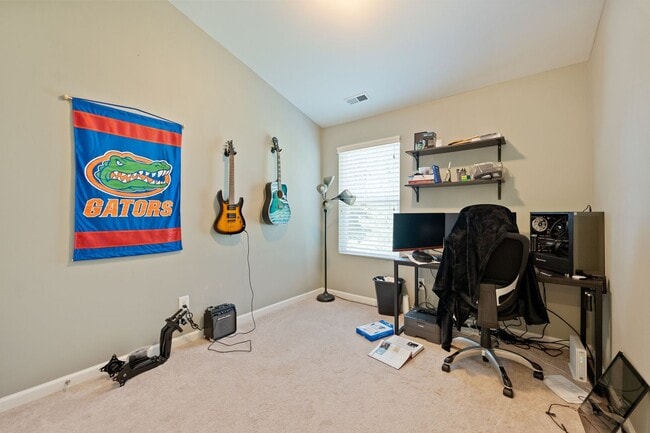 Building Photo - 3bed/2.5 bath Townhouse Near NCCU & Southpoint Mall!