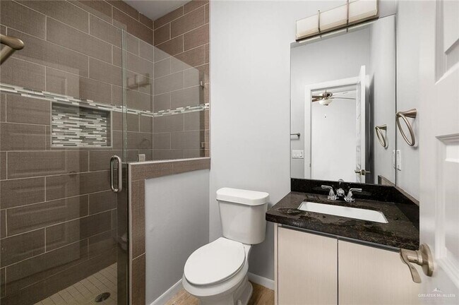 Building Photo - 9 Valeria St