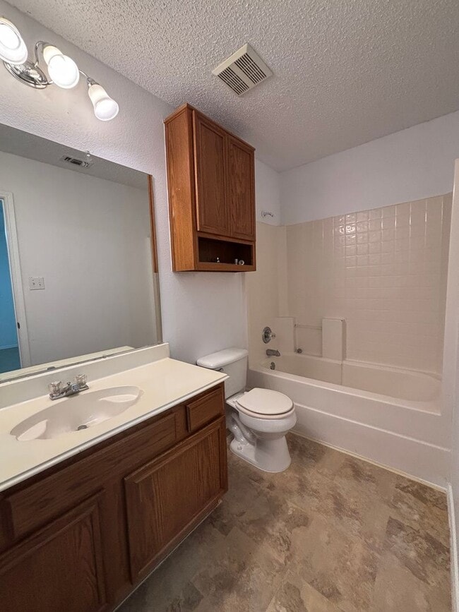 Building Photo - 7562 Kings Tr