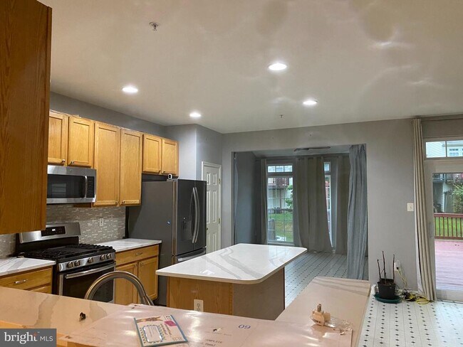 Building Photo - 2212 Barnet Ct
