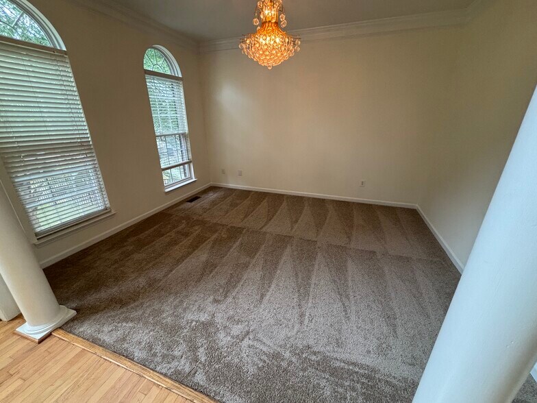 Building Photo - 15938 Wayland Dr